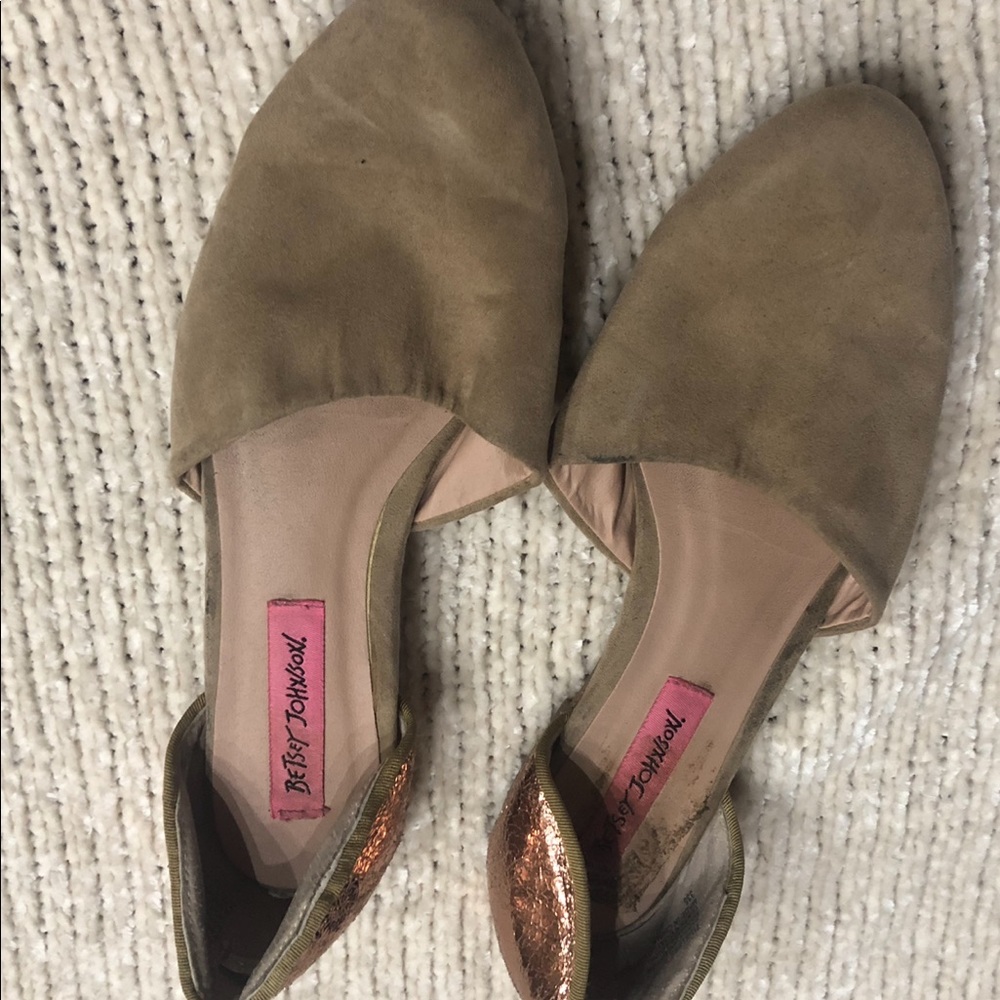 Shoes - Picture 2 of 2